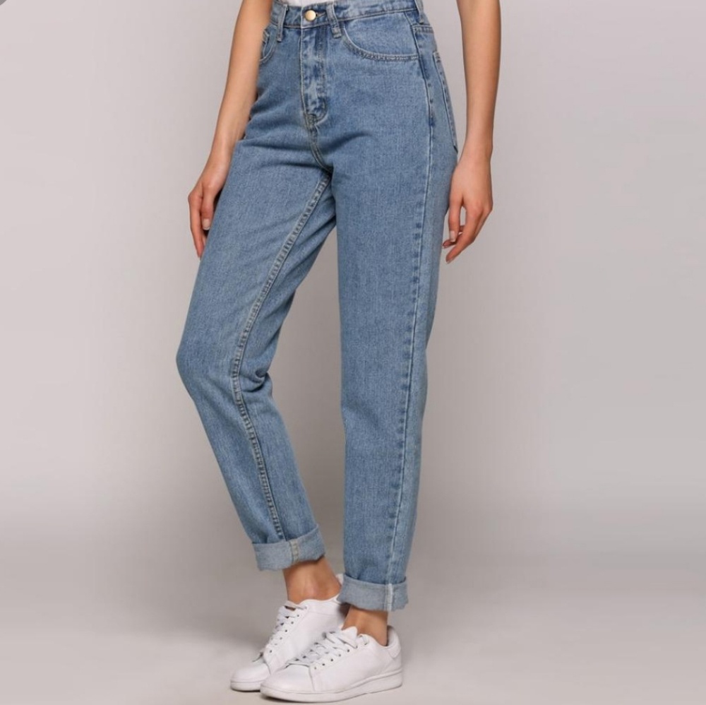Vintage high waisted jeans